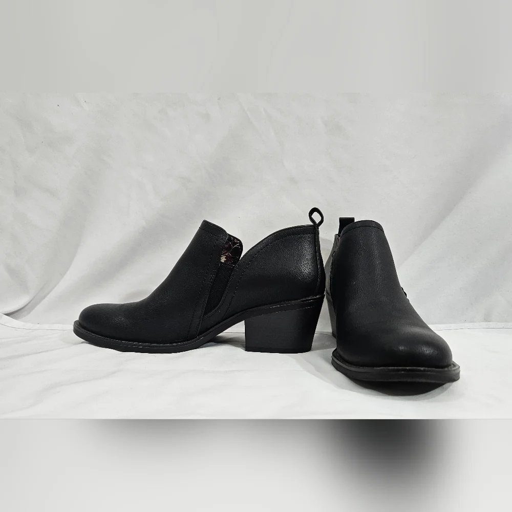Baretraps Lidian Black Block Heel Booties Womens Size 8.5